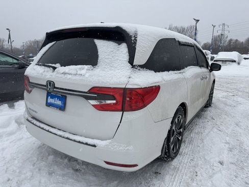 Used 2024 Honda Odyssey EX-L image 2