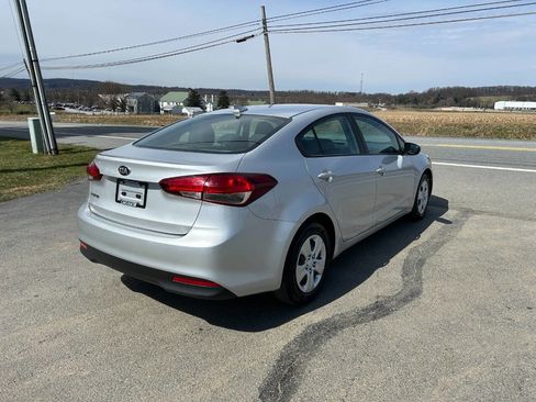 Used 2018 Kia Forte LX w/ LX Popular Package image 11