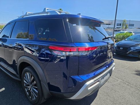 Used 2022 Nissan Pathfinder SL w/ SL Premium Package FWD image 7