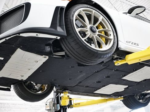 Certified 2018 Porsche 911 GT2 RS image 11