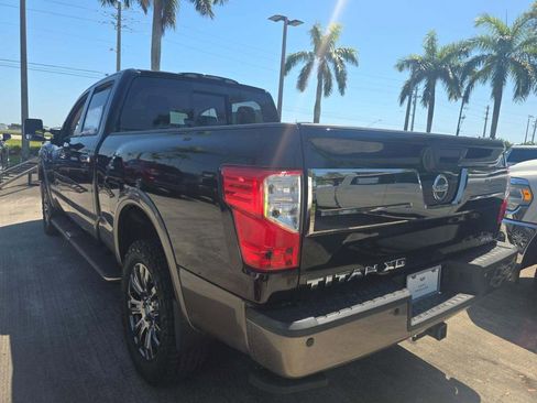 Used 2017 Nissan Titan Platinum Reserve image 12
