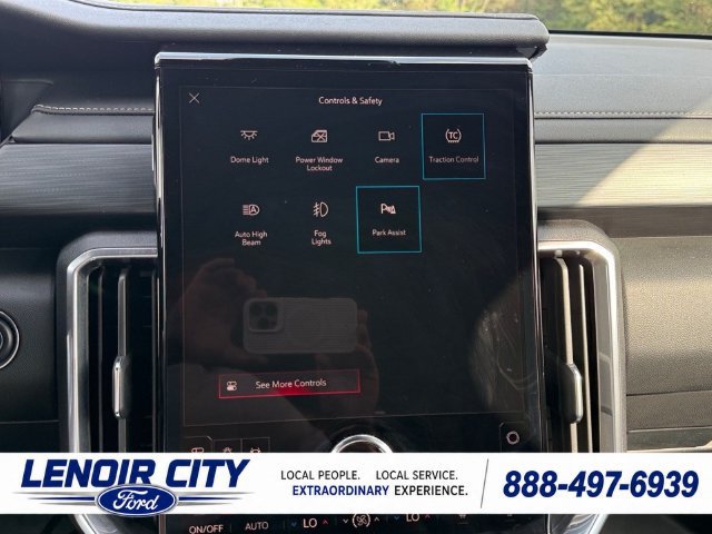 Used 2026 GMC Acadia Elevation w/ Elevation Premium Package FWD image 25