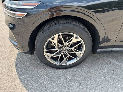 Used 2022 Genesis GV70 2.5T w/ Advanced Package AWD/4WD image 9