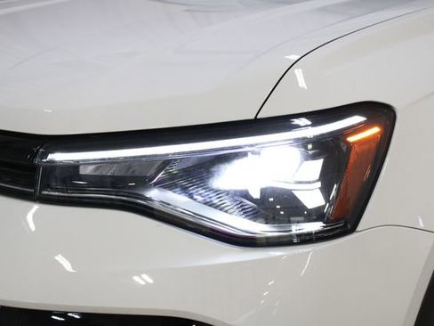 New 2026 Volkswagen Taos S image 32