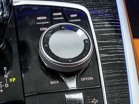 Used 2022 BMW X7 M50i w/ Executive Package image 23