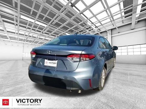 Used 2023 Toyota Corolla LE w/ LE Convenience Package image 6