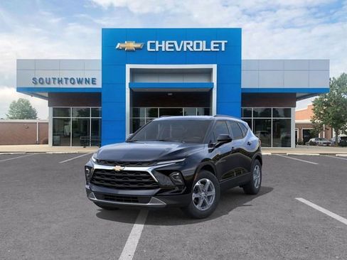 New 2026 Chevrolet Blazer LT w/ Convenience Package FWD image 8
