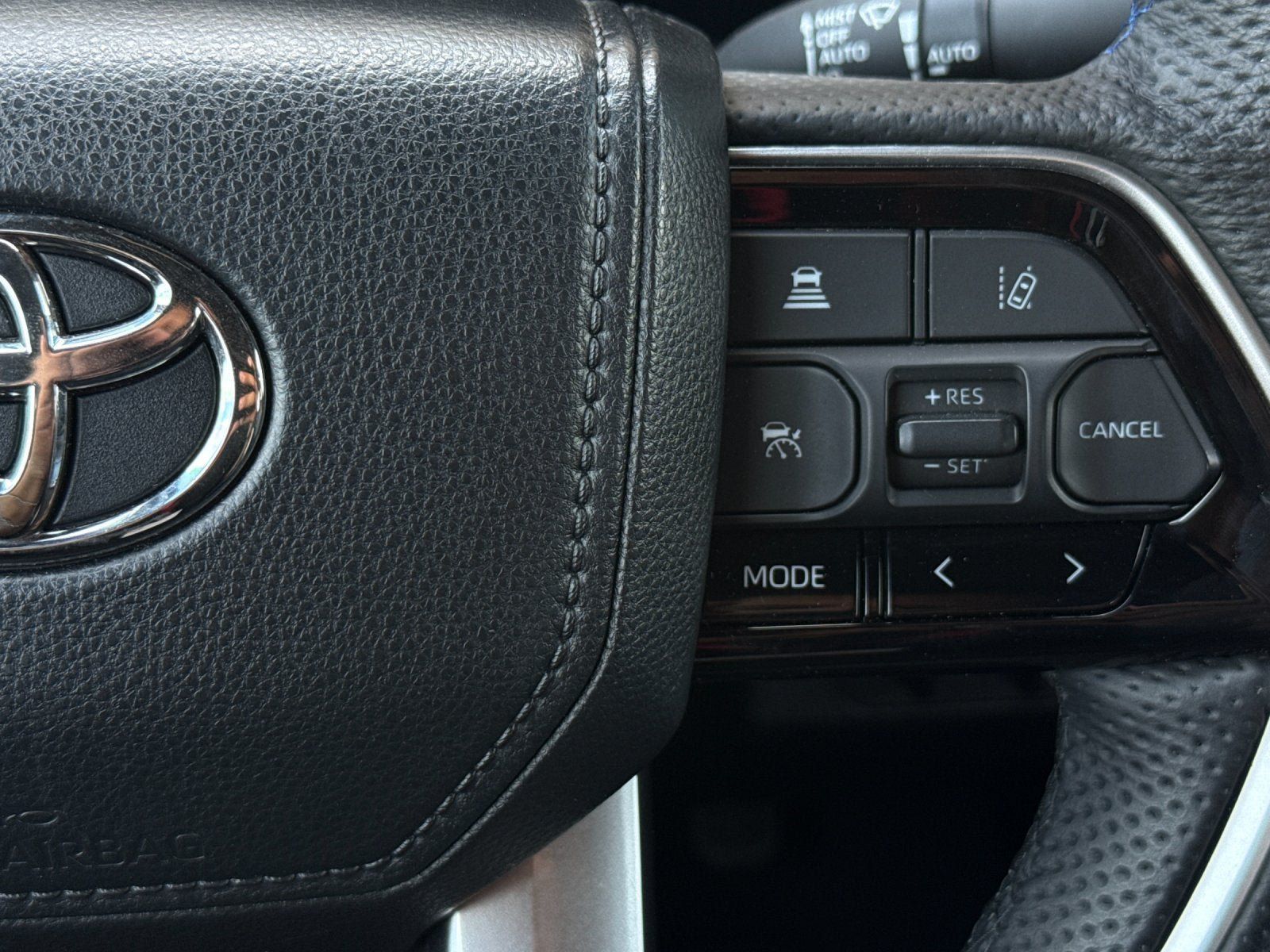 New 2025 Toyota Tundra Platinum AWD/4WD image 26