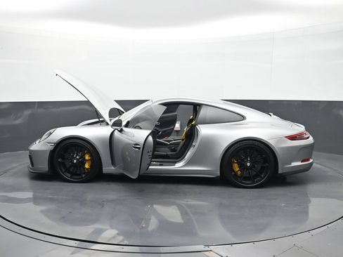 Used 2018 Porsche 911 GT3 RWD image 25