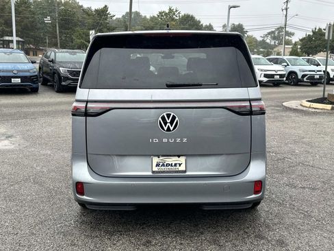 New 2025 Volkswagen ID. Buzz Pro S image 17