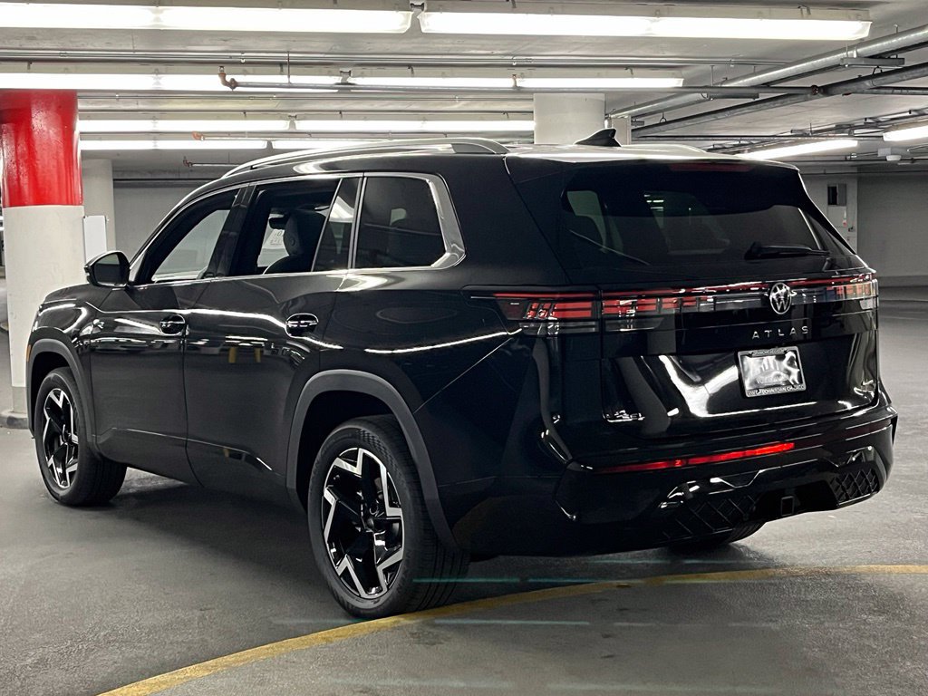 New 2027 Volkswagen Atlas SEL R-Line AWD/4WD image 4