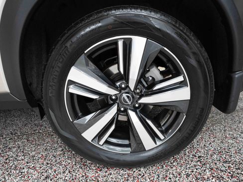 Used 2023 Nissan Rogue SL w/ SL Premium Package image 30