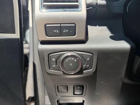 Used 2017 Ford F250 Platinum w/ Platinum Ultimate Package AWD/4WD image 34