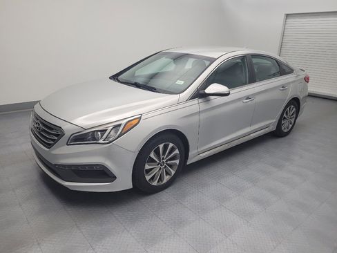 Used 2016 Hyundai Sonata Sport w/ Option Group 02 FWD image 2