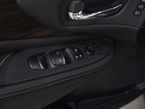 Used 2023 Nissan Murano Platinum image 19