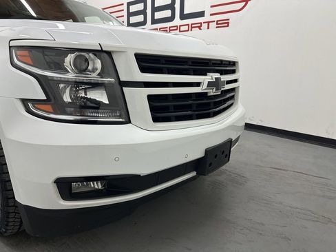 Used 2019 Chevrolet Suburban Premier image 2