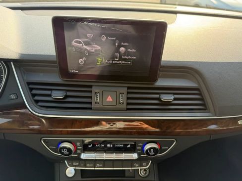 Used 2018 Audi Q5 2.0T Premium AWD/4WD image 35