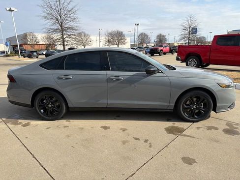 New 2025 Honda Accord SE image 6