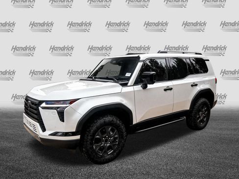 Used 2024 Lexus GX 550 AWD/4WD image 7