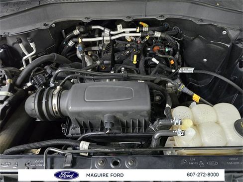 Used 2022 Ford Explorer XLT w/ Equipment Group 202A image 12