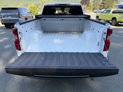 Used 2023 Chevrolet Silverado 1500 LT AWD/4WD image 20