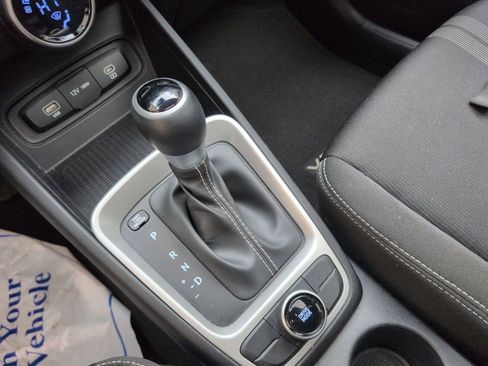 Certified 2023 Hyundai Venue SEL w/ Cargo Package image 27