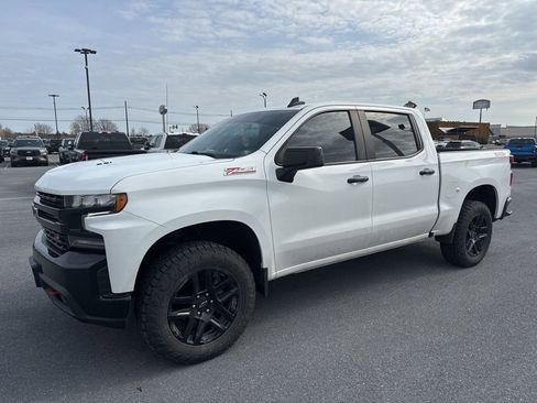 Used 2022 Chevrolet Silverado 1500 LT Trail Boss w/ Convenience Package II image 2