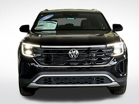 New 2026 Volkswagen Atlas Cross Sport SE image 2