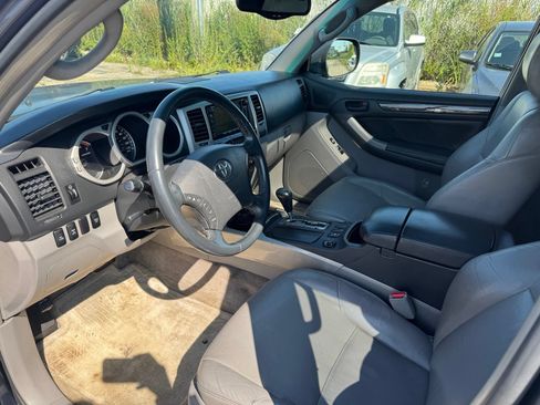 Used 2005 Toyota 4Runner Limited AWD/4WD image 11