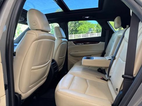 Used 2019 Cadillac XT5 Luxury AWD/4WD image 29