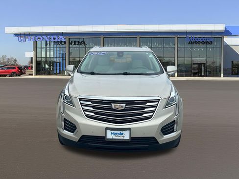 Used 2017 Cadillac XT5 Luxury w/ Driver Awareness Package AWD/4WD image 8