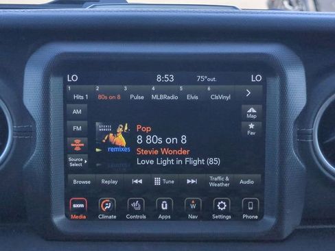 Used 2022 Jeep Wrangler Unlimited Sahara w/ Cold Weather Group AWD/4WD image 18