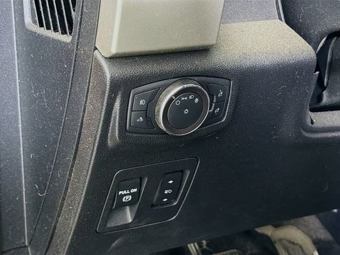 Used 2019 Ford F150 Lariat AWD/4WD image 13