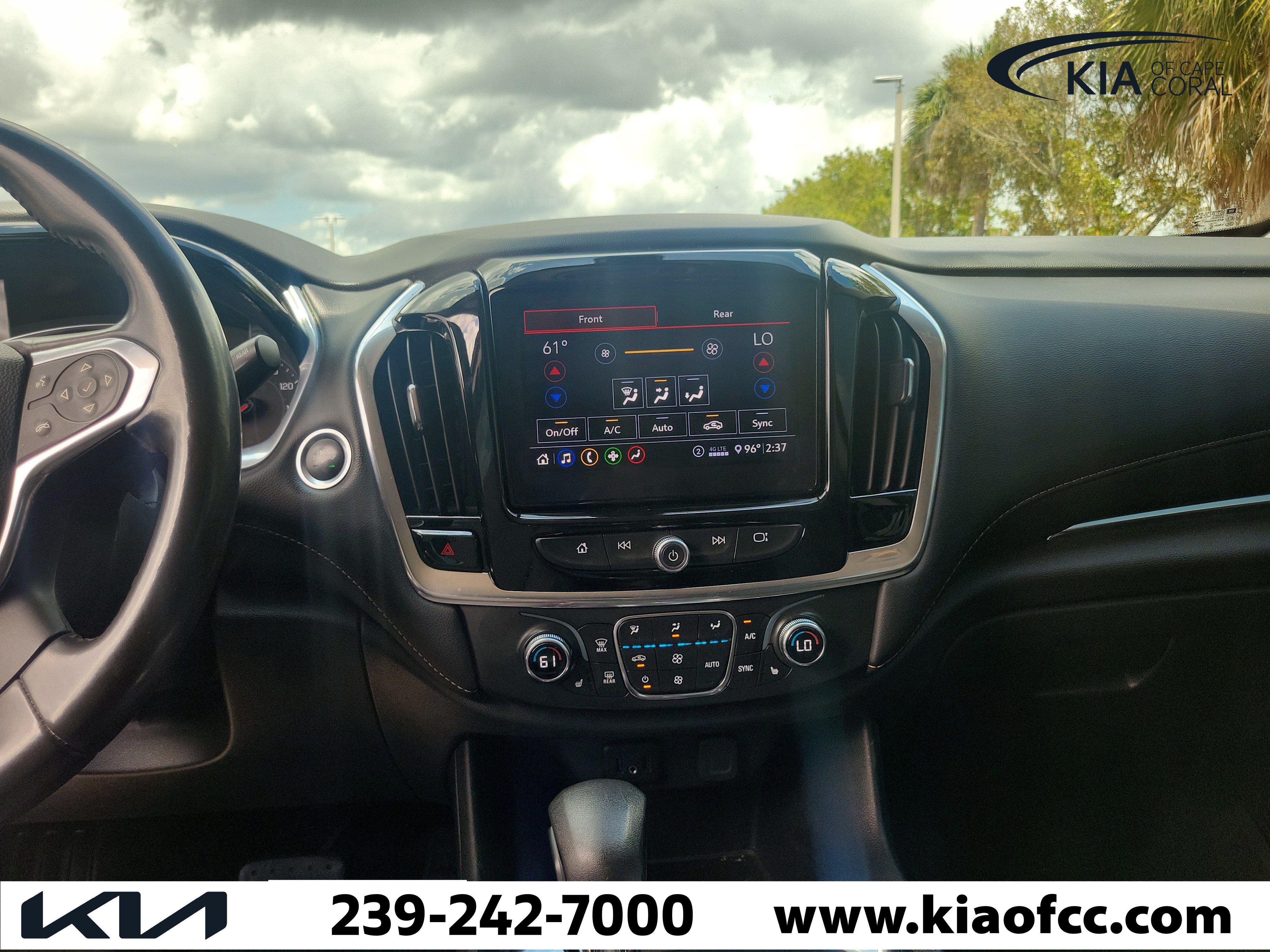 Used 2021 Chevrolet Traverse LT FWD image 20