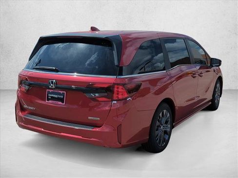 New 2026 Honda Odyssey Touring image 7