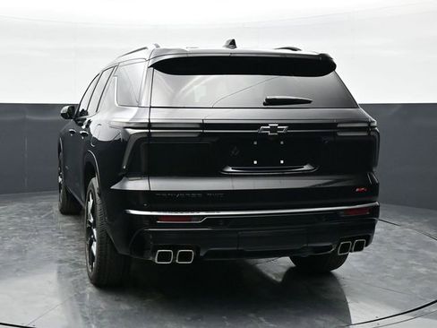 Used 2024 Chevrolet Traverse RS image 6