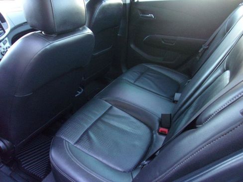 Used 2019 Chevrolet Sonic Premier FWD image 7