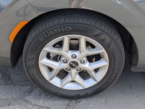 Used 2024 Kia Soul LX w/ Option Group 015 FWD image 13