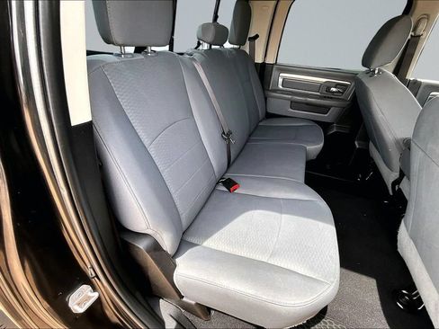 Used 2019 RAM 1500 Classic SLT AWD/4WD image 22