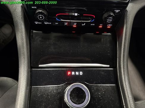 Used 2023 Jeep Grand Cherokee L Laredo image 33