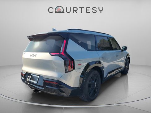 New 2026 Kia EV9 Land w/ Nightfall Edition Package image 4