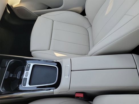 New 2026 Mercedes-Benz GLA 250 image 22