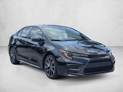 Used 2022 Toyota Corolla SE FWD image 3
