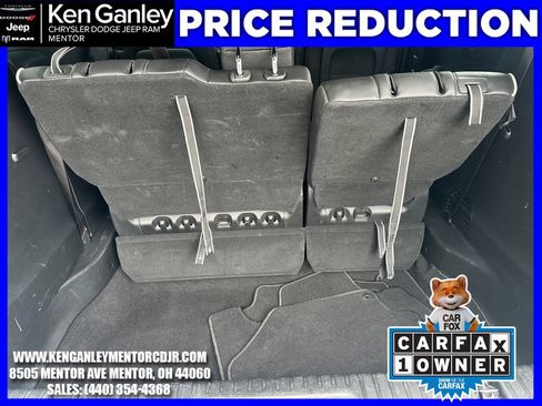 Used 2025 Chrysler Pacifica Limited FWD image 9