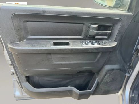 Used 2019 RAM 1500 Express AWD/4WD image 10