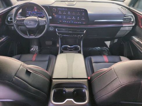 Used 2024 Chevrolet Traverse RS w/ LPO, Floor Liner Package AWD/4WD image 19