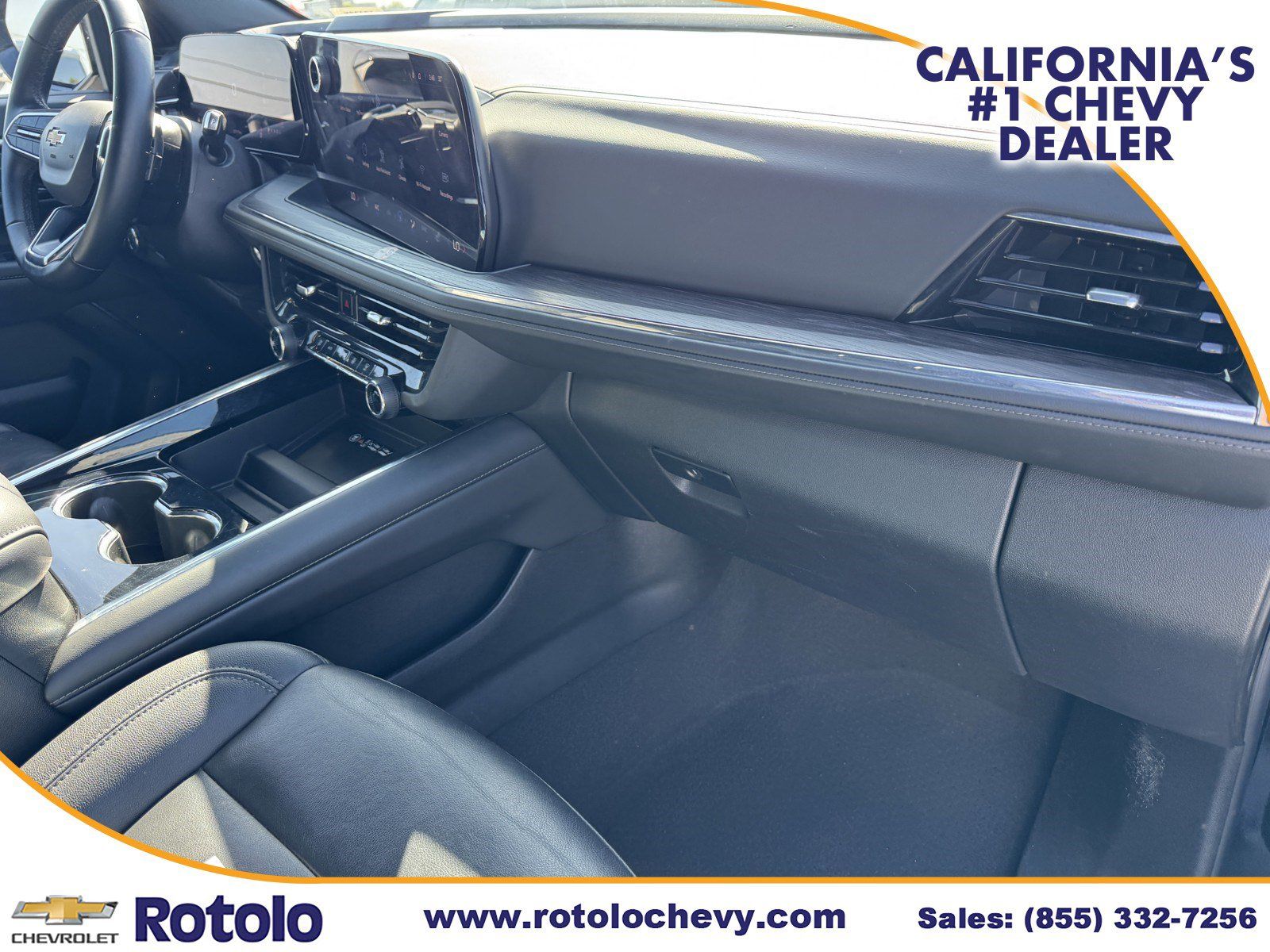 Used 2025 Chevrolet Suburban LT AWD/4WD image 7