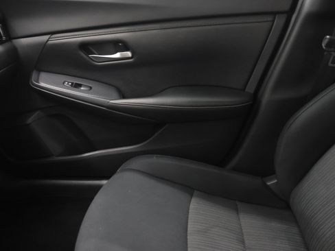 Used 2024 Nissan Sentra SV FWD image 13