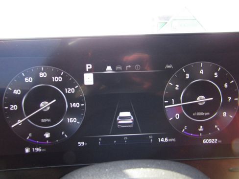 Used 2023 Kia Sportage SX image 16