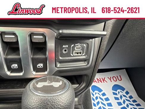 Used 2025 Jeep Wrangler Sport AWD/4WD image 21